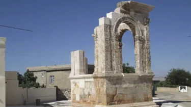 Hasanoğlu Anıt Mezarı ( Gaziantep Araban)