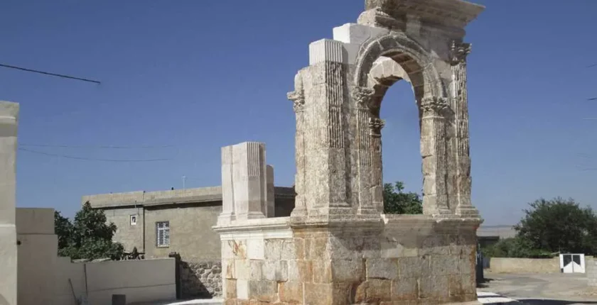 Hasanoğlu Anıt Mezarı ( Gaziantep Araban)